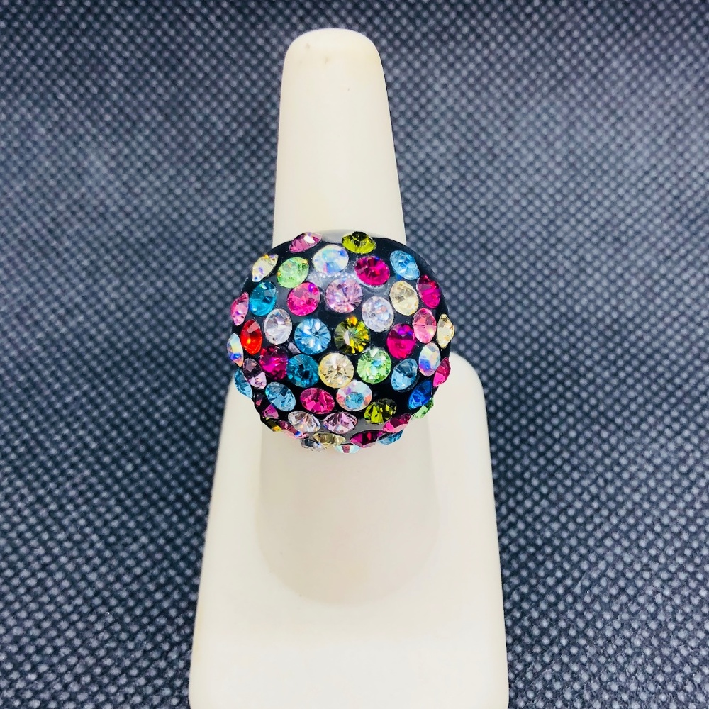 Fun and flirty swarovski crystal cocktail ring